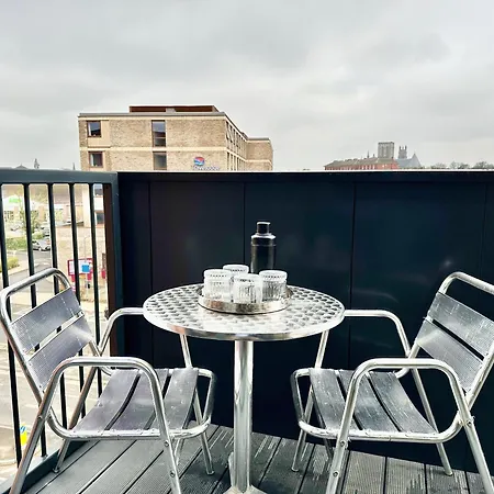 38 With Minster Views, Parking And Gym شقة *