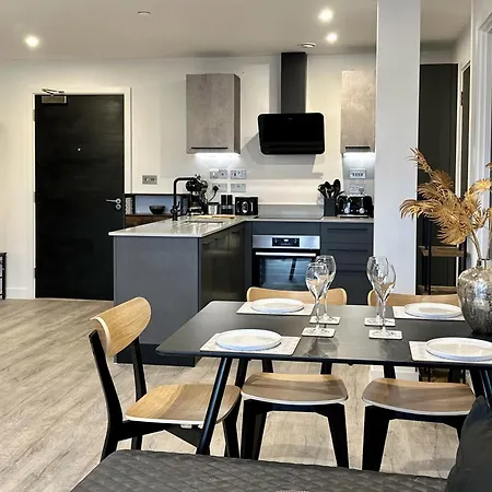 38 With Minster Views, Parking And Gym *