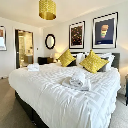 Apartment 38 With Minster Views, Parking And Gym York