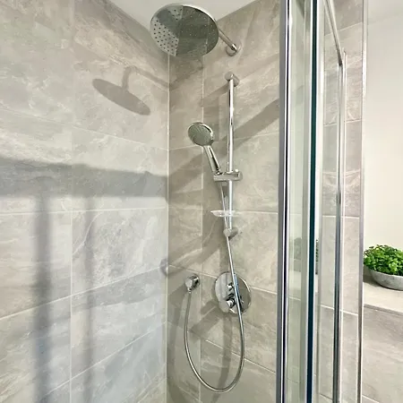 38 With Minster Views, Parking And Gym * يورك