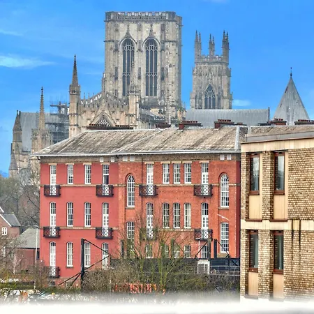38 With Minster Views, Parking And Gym Lejlighed
